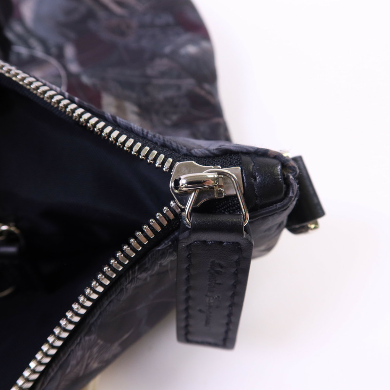 Salvatore Ferragamo 尼龍2 Way Shoulder銀扣手挽肩背兩用袋-8