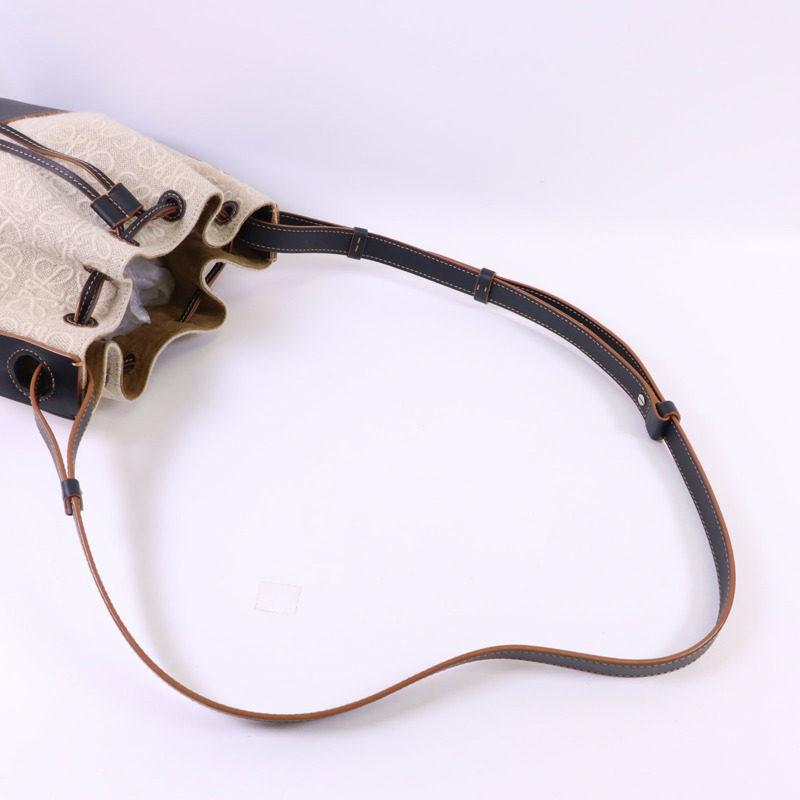 LOEWE 帆布/牛皮皮革Bucket Bag銀扣肩背袋-4