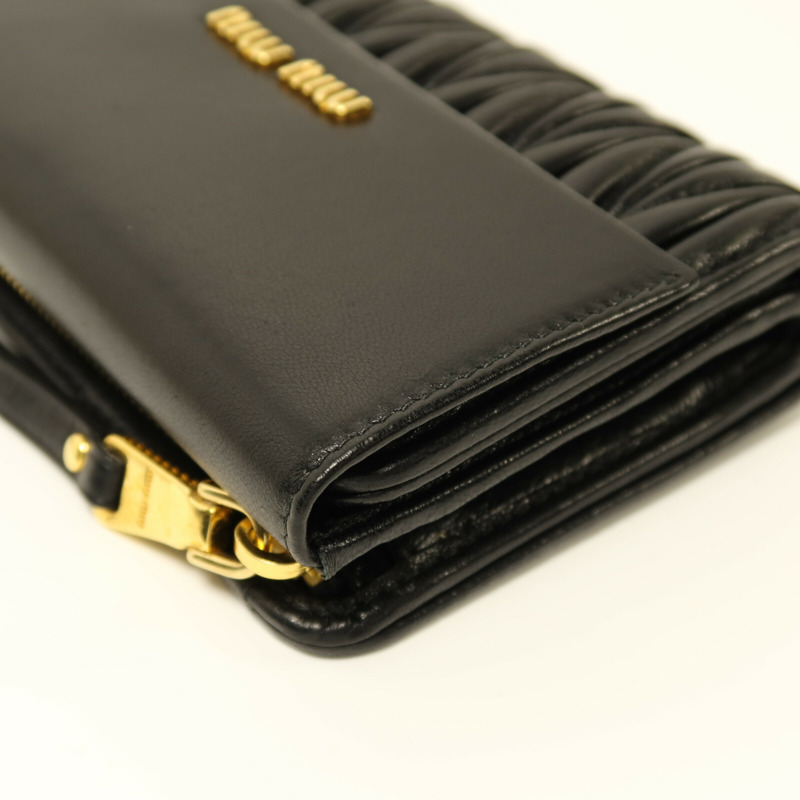 Miu Miu 羊皮皮革Wallet金扣錢包-12