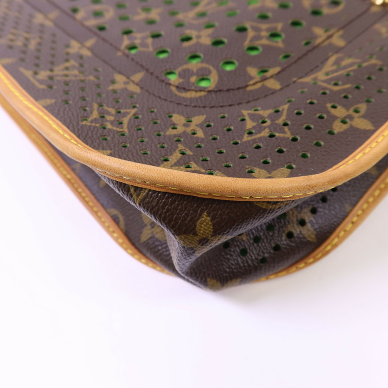 LOUIS VUITTON Monogram Perfo Musette金扣肩背袋-10