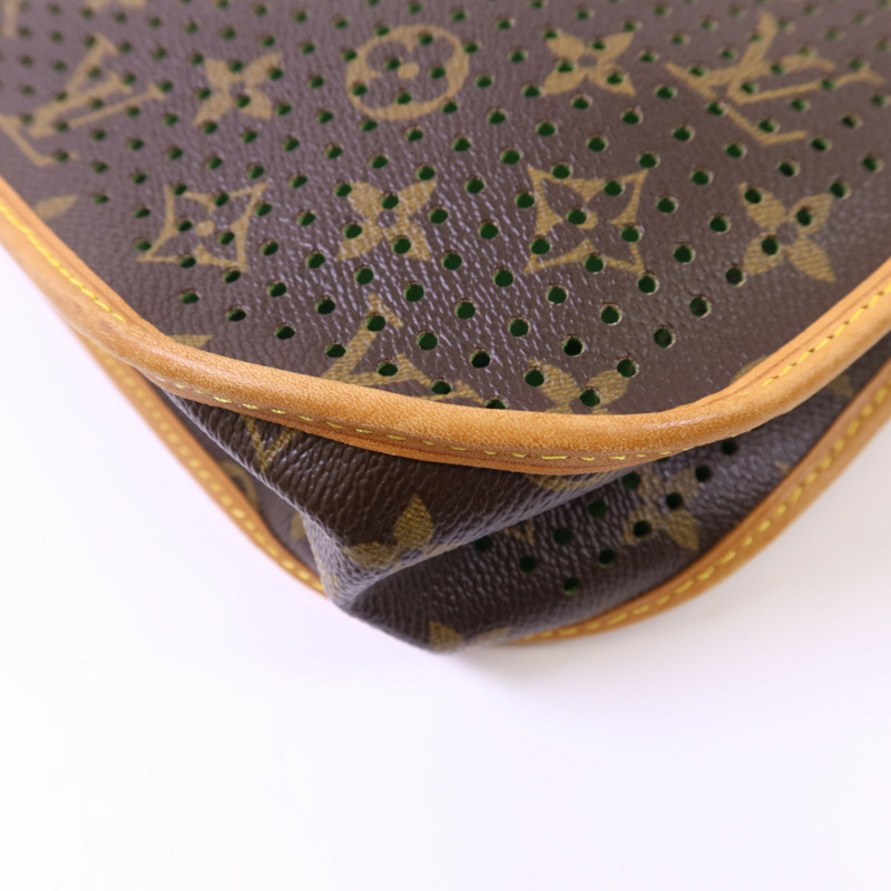 LOUIS VUITTON Monogram Perfo Musette金扣肩背袋-12