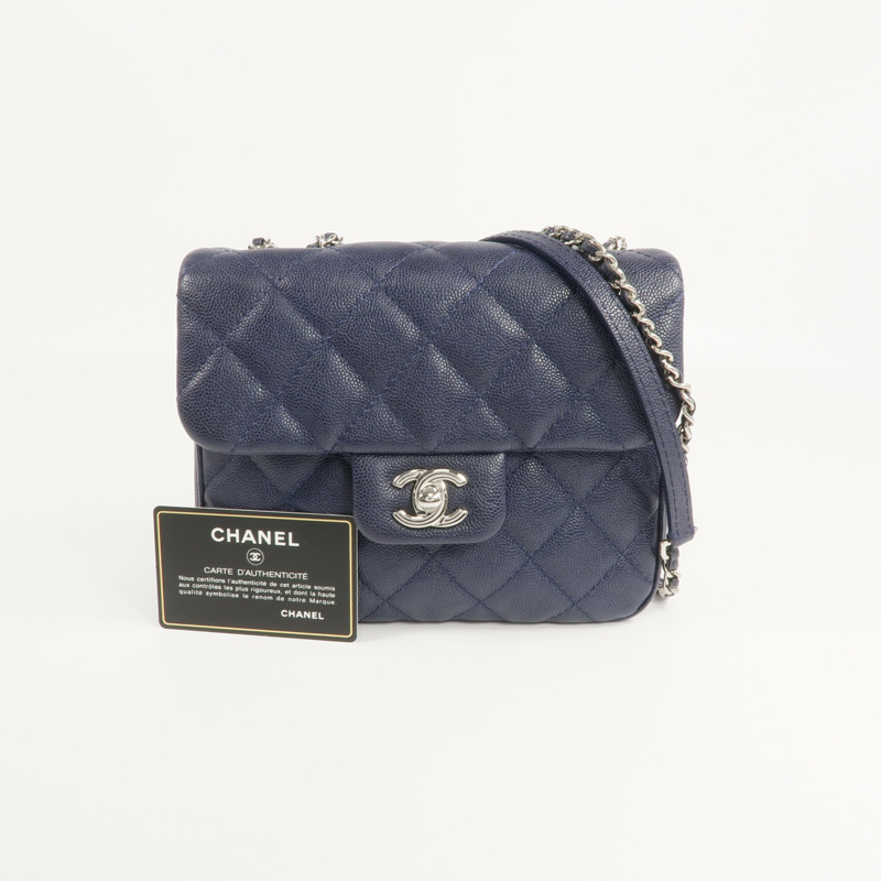 CHANEL 牛皮皮革Chain Shoulder銀扣鏈帶肩背袋-11