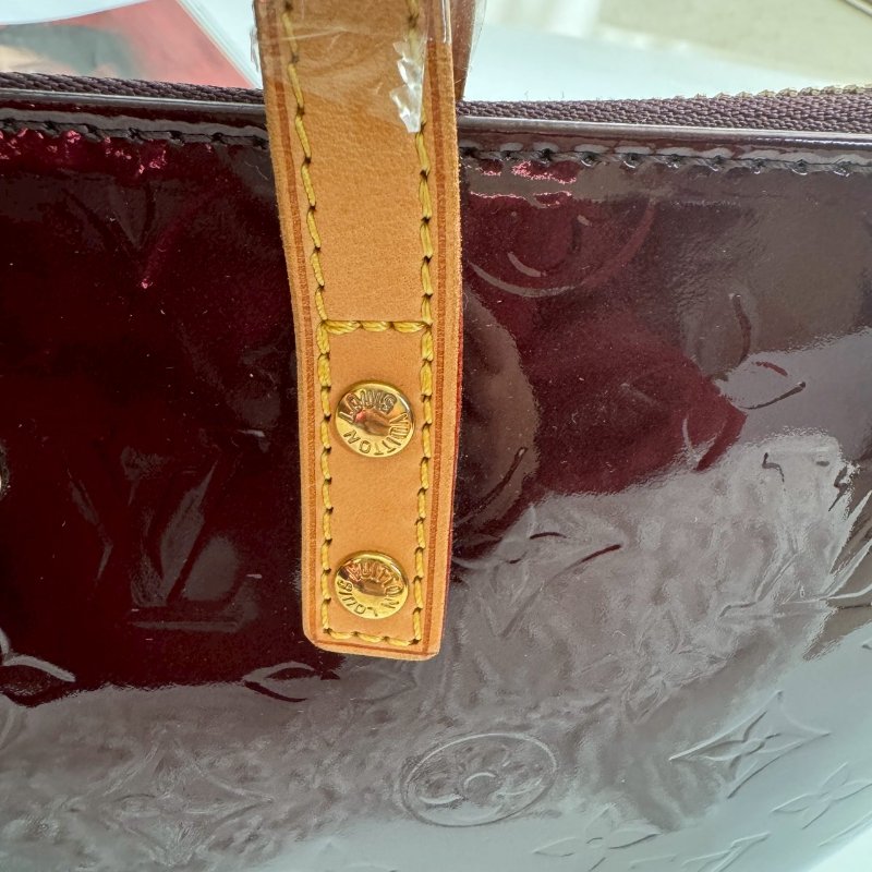 🎉9成新 超大容量LV 酒紅色漆皮肩背包-10