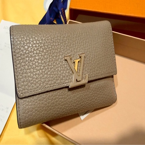 LV Capucines 短夾 奶茶色 三摺 LOUIS VUITTON M62159