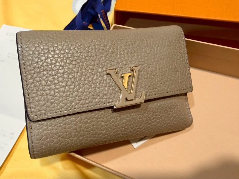 LV Capucines 短夾 奶茶色 三摺 LOUIS VUITTON M62159-0