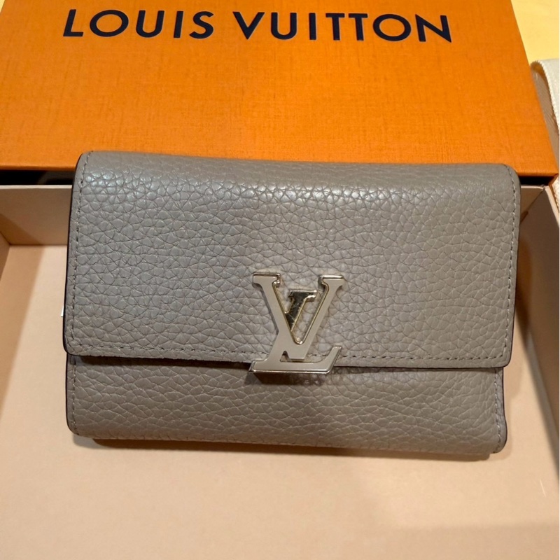 LV Capucines 短夾 奶茶色 三摺 LOUIS VUITTON M62159-6