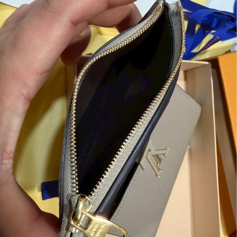 LV Capucines 短夾 奶茶色 三摺 LOUIS VUITTON M62159-9