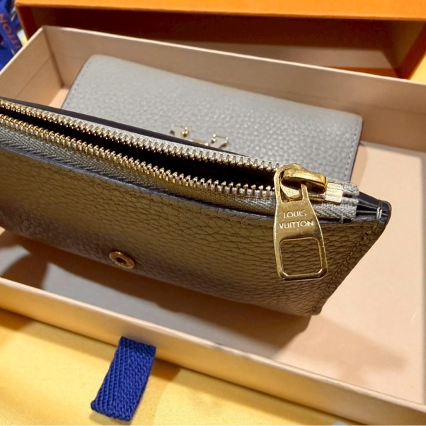 LV Capucines 短夾 奶茶色 三摺 LOUIS VUITTON M62159-11