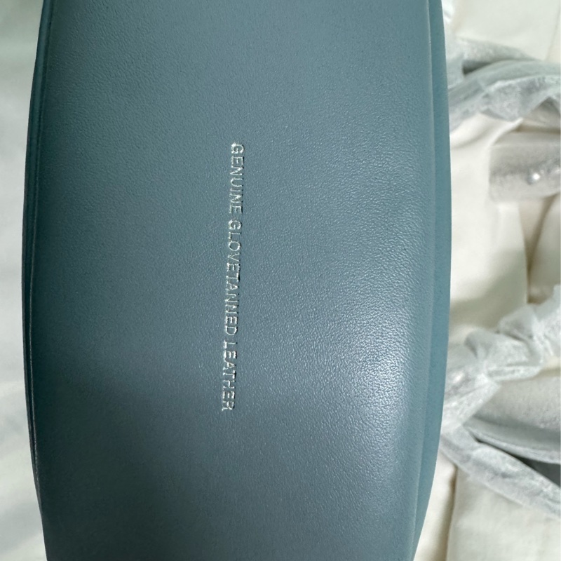 coach肩背手提多用半月包灰藍色-8