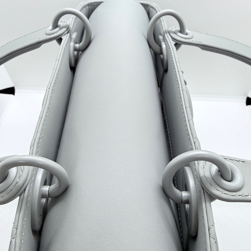 Lady Dior 中型五格 啞光灰-3