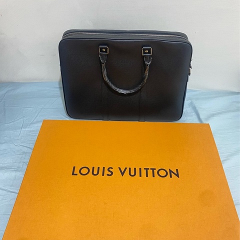 Louis Vuitton-Porte-documents Voyage PM 公事包   黑色  全新