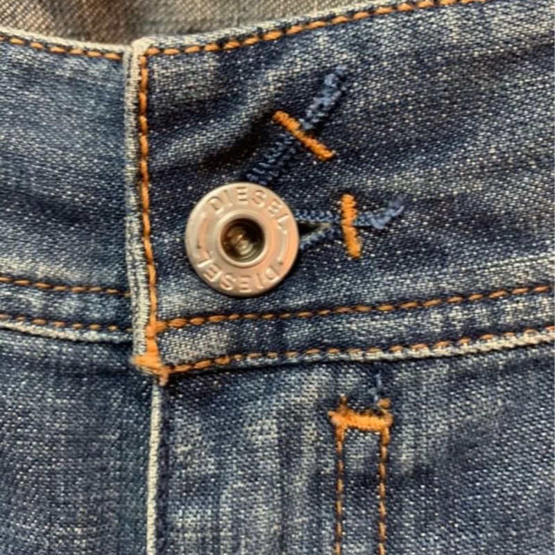 Diesel 義大利潮牌牛仔褲、經典款,褲況很新,衣櫥爆了隨便賣!-2