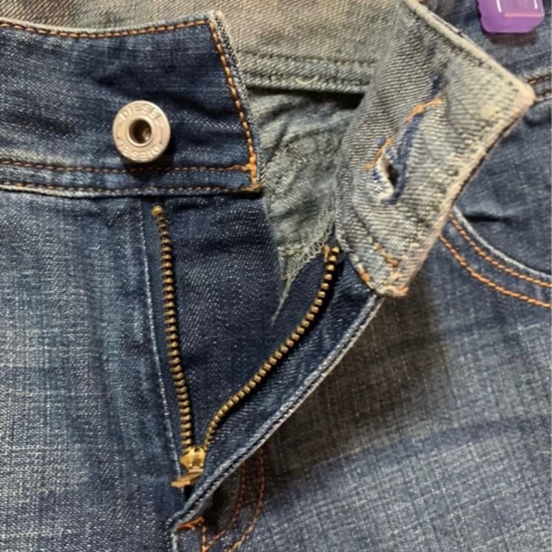 Diesel 義大利潮牌牛仔褲、經典款,褲況很新,衣櫥爆了隨便賣!-3