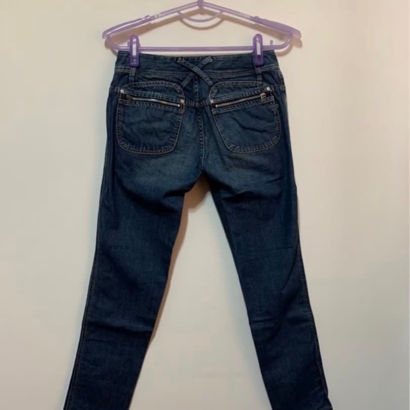 Diesel 義大利潮牌牛仔褲、經典款,褲況很新,衣櫥爆了隨便賣!-4