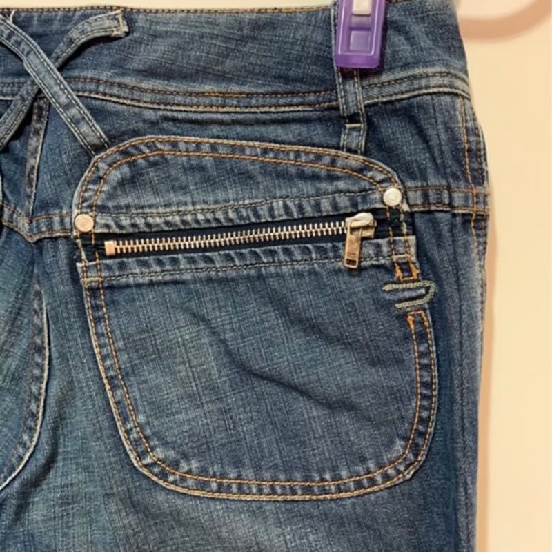 Diesel 義大利潮牌牛仔褲、經典款,褲況很新,衣櫥爆了隨便賣!-6