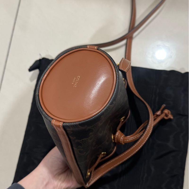 Celine 老花經典mini水桶包-11