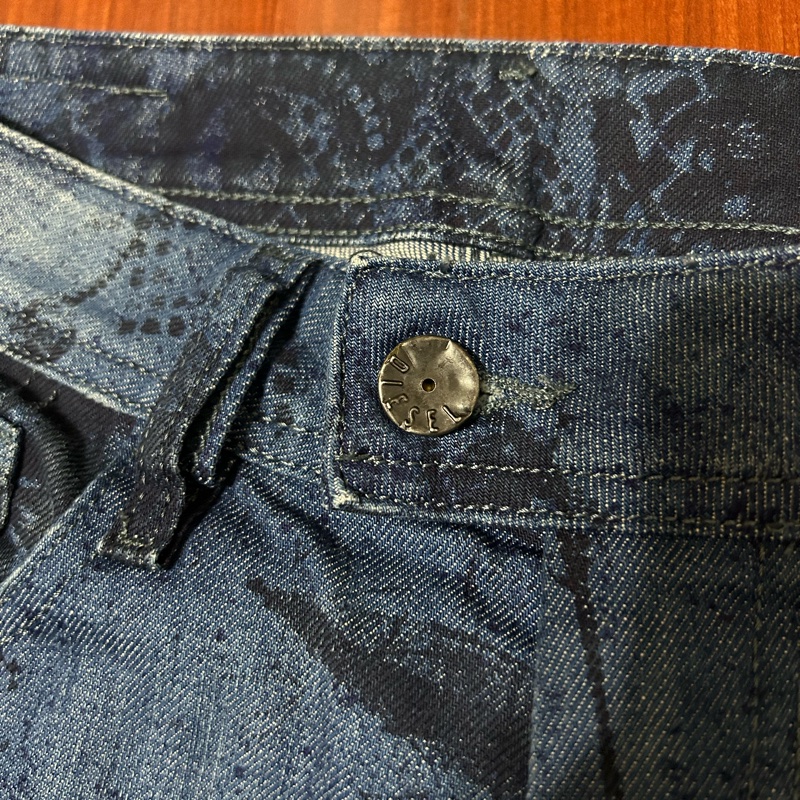 DIESEL 印刷刷洗牛仔褲,商品很新,少穿隨便賣-8