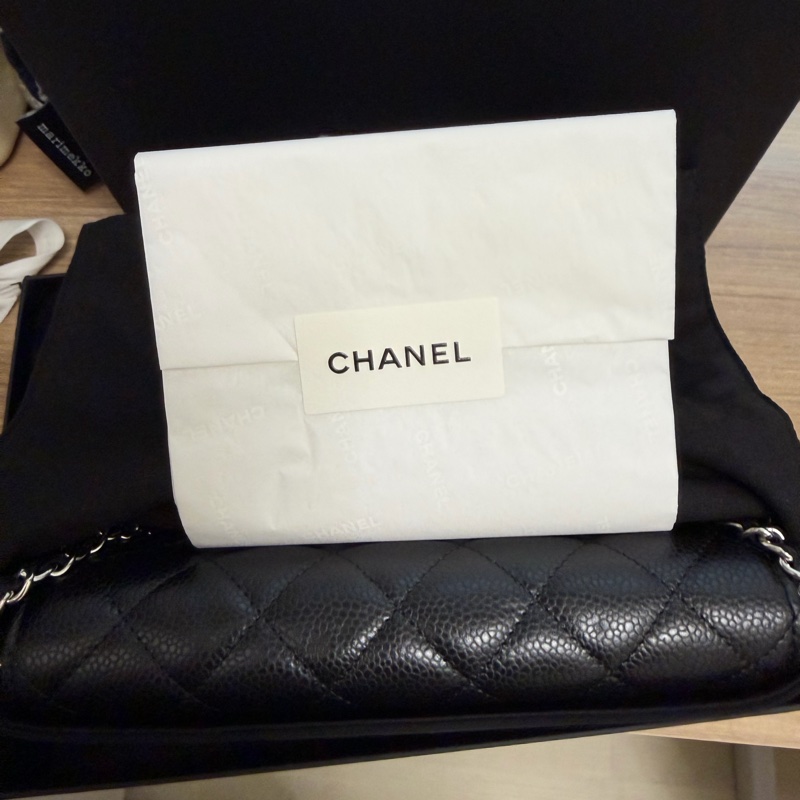 CHANEL 經典黑色woc 鏈條包 芯片款 全新 附原廠 紙袋 緞帶-6