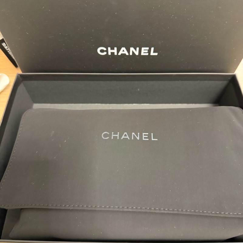 CHANEL 經典黑色woc 鏈條包 芯片款 全新 附原廠 紙袋 緞帶-7