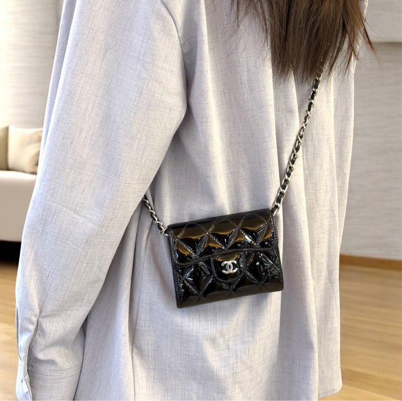 🖤香奈兒卡包🔥送皮穿鏈Chanel黑銀漆皮卡包A31504Y-0