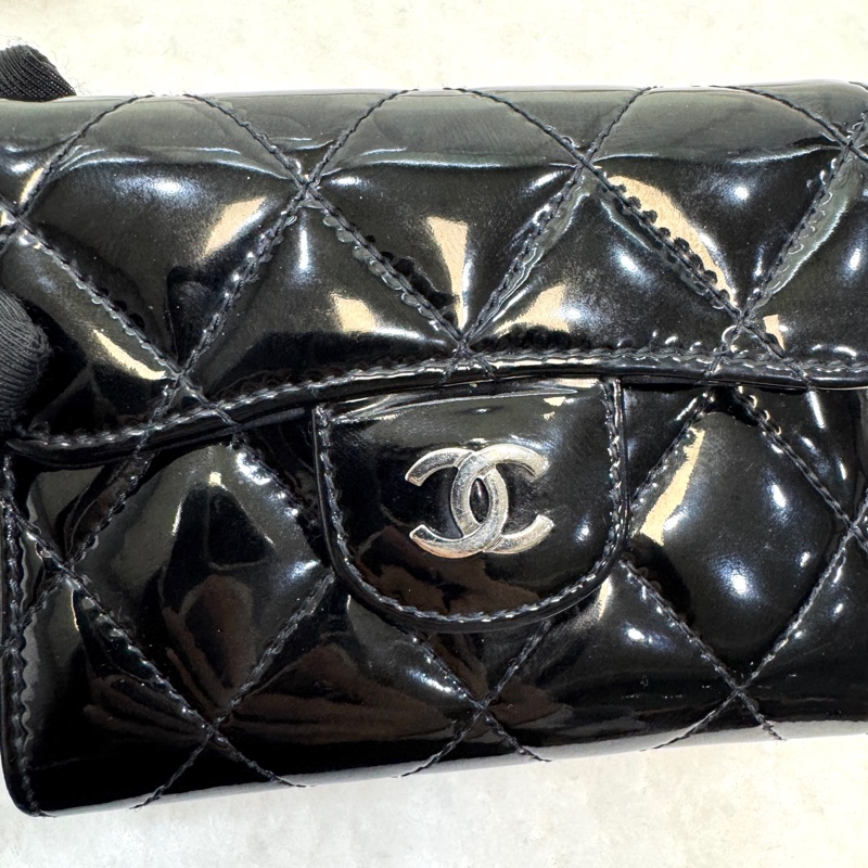 🖤香奈兒卡包🔥送皮穿鏈Chanel黑銀漆皮卡包A31504Y-16