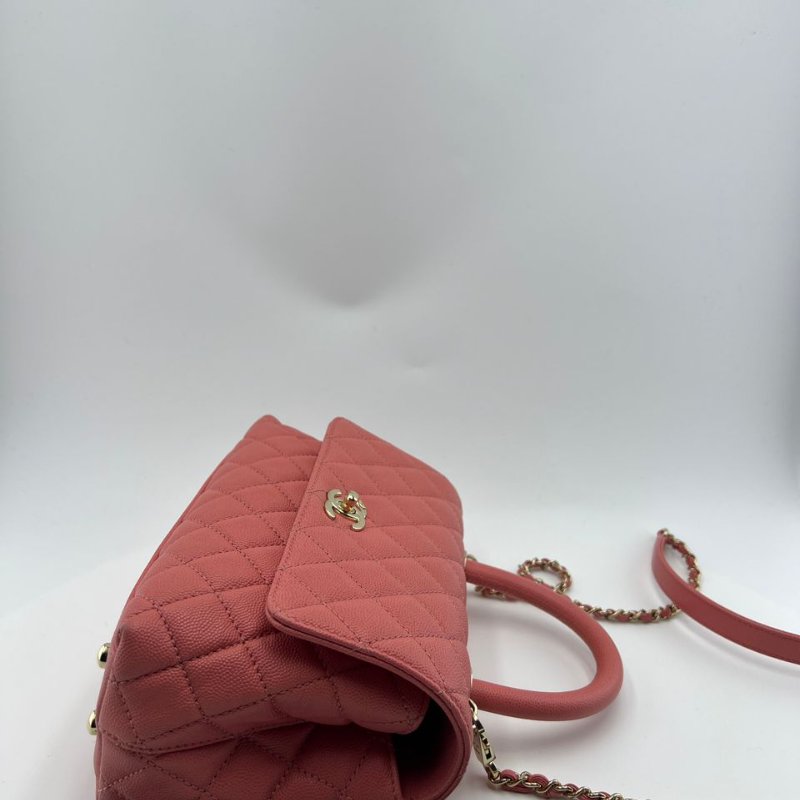 香奈兒紅金手柄小型 Coco Handle 手提斜背兩用包-1
