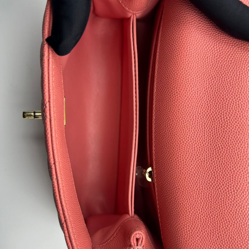香奈兒紅金手柄小型 Coco Handle 手提斜背兩用包-16