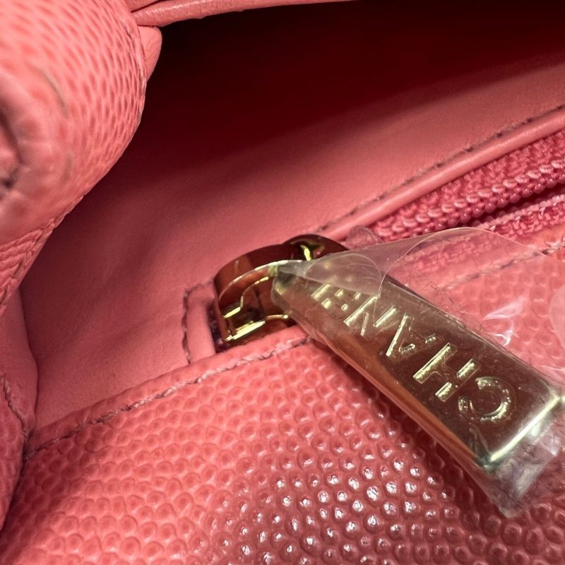 香奈兒紅金手柄小型 Coco Handle 手提斜背兩用包-19