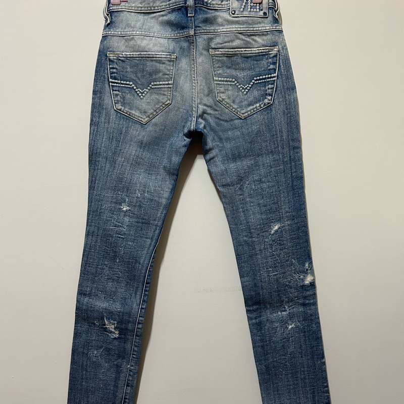 DIESEL刷白刷破牛仔褲-9