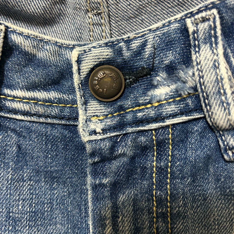 DIESEL刷白刷破牛仔褲-14