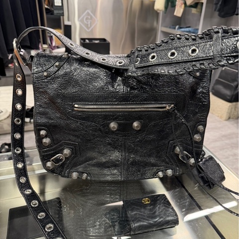 Balenciaga Le Cagole 郵差包