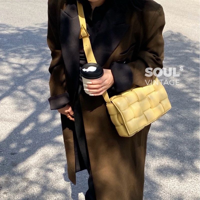 【軟糯糯🤤超Q彈】 BV 編織包 枕頭包 羊皮超柔嫩（專櫃13萬）-3