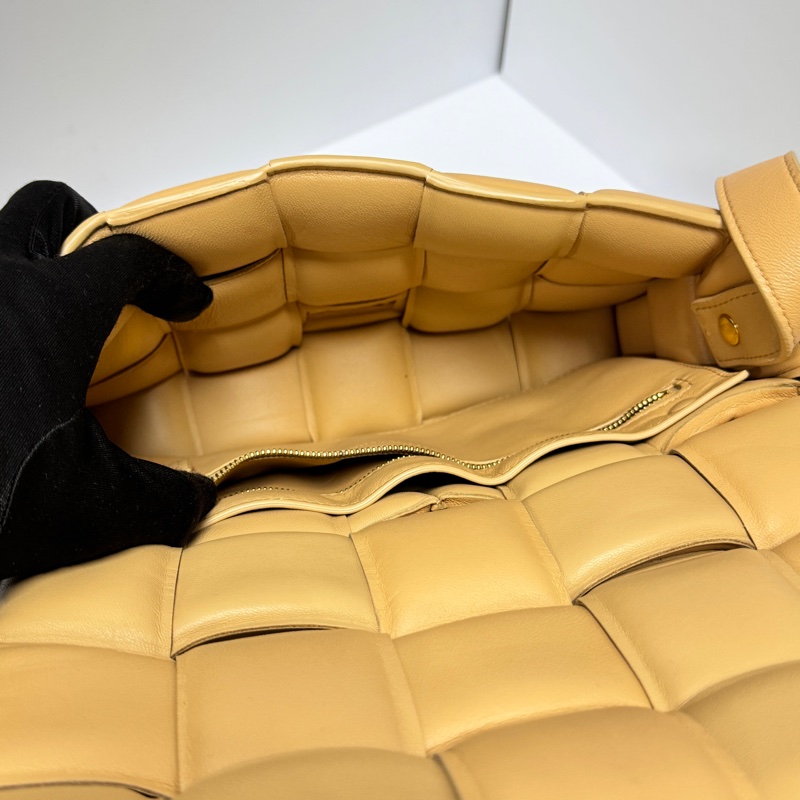 【軟糯糯🤤超Q彈】 BV 編織包 枕頭包 羊皮超柔嫩（專櫃13萬）-19