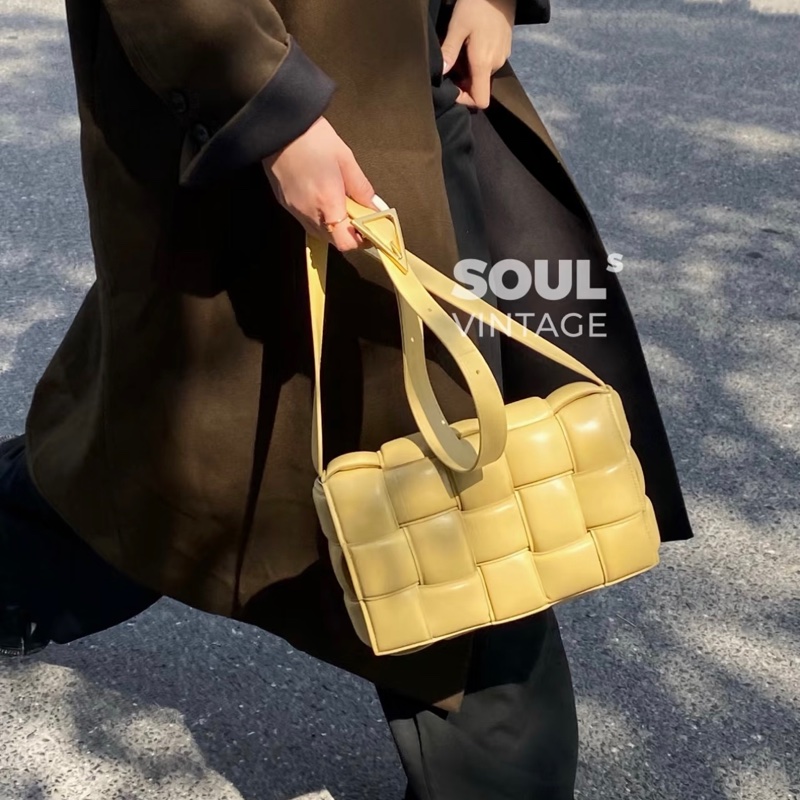 【軟糯糯🤤超Q彈】 BV 編織包 枕頭包 羊皮超柔嫩（專櫃13萬）-26