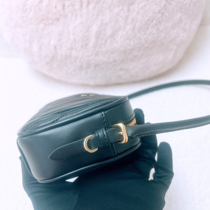 Miumiu hobo 黑色腋下包/相機包-2