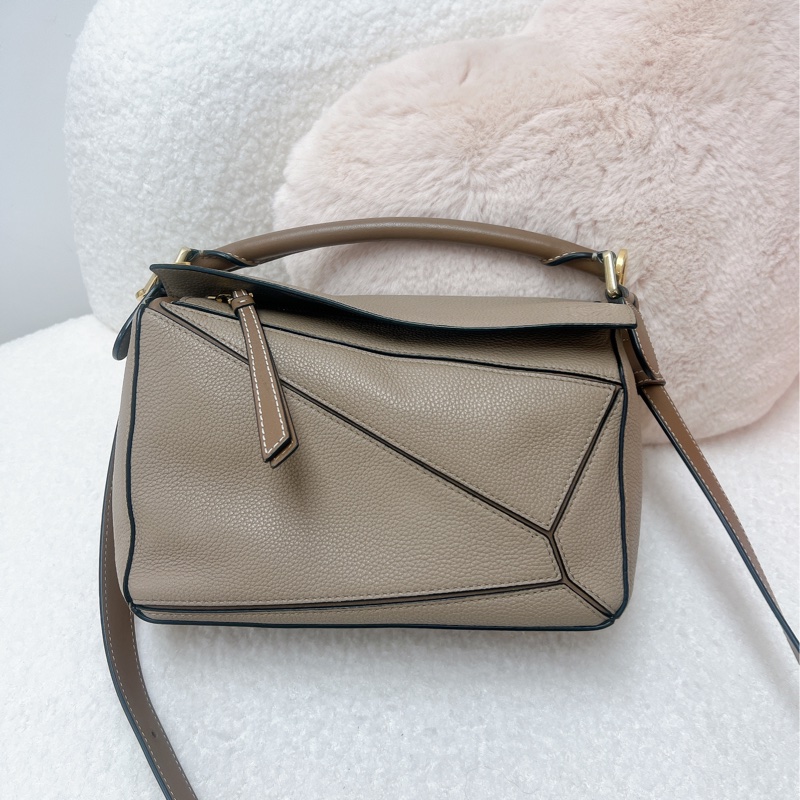 Loewe puzzle 沙色小號幾何包-0