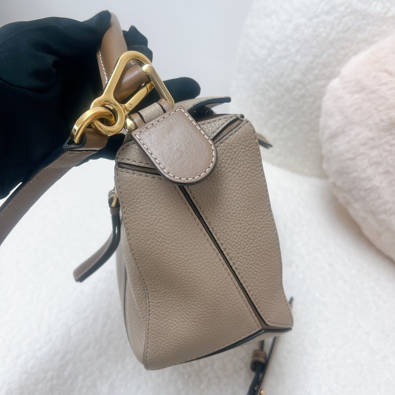 Loewe puzzle 沙色小號幾何包-5