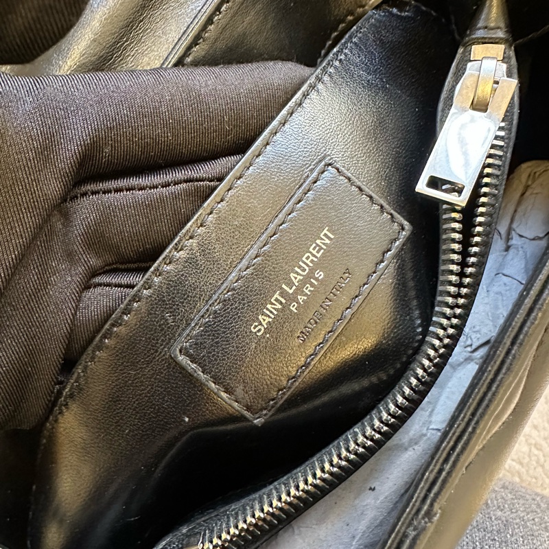 YSL/聖羅蘭黑銀 LouLou方胖子單肩包 中號尺寸底長24cm，原始成色狀態極佳。附防塵袋-7