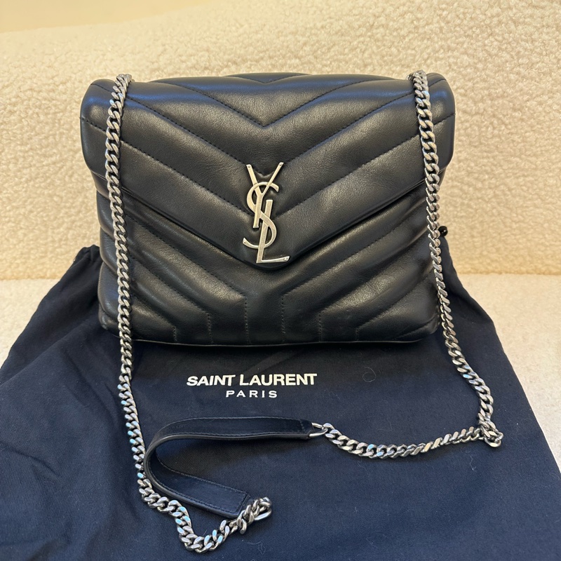 YSL/聖羅蘭黑銀 LouLou方胖子單肩包 中號尺寸底長24cm，原始成色狀態極佳。附防塵袋-12