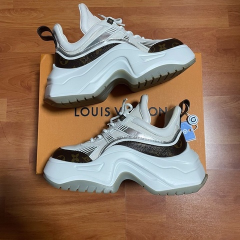 Lv Archlight拱橋鞋2.0 Lv休閒鞋 女款 白棕色 38碼