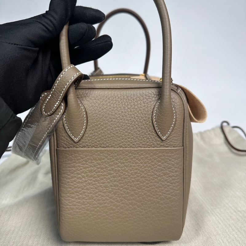 Hermes lindy26 大象灰金扣26×15×14cm 全新閒置配件塵袋鎖鑰匙盒子-3