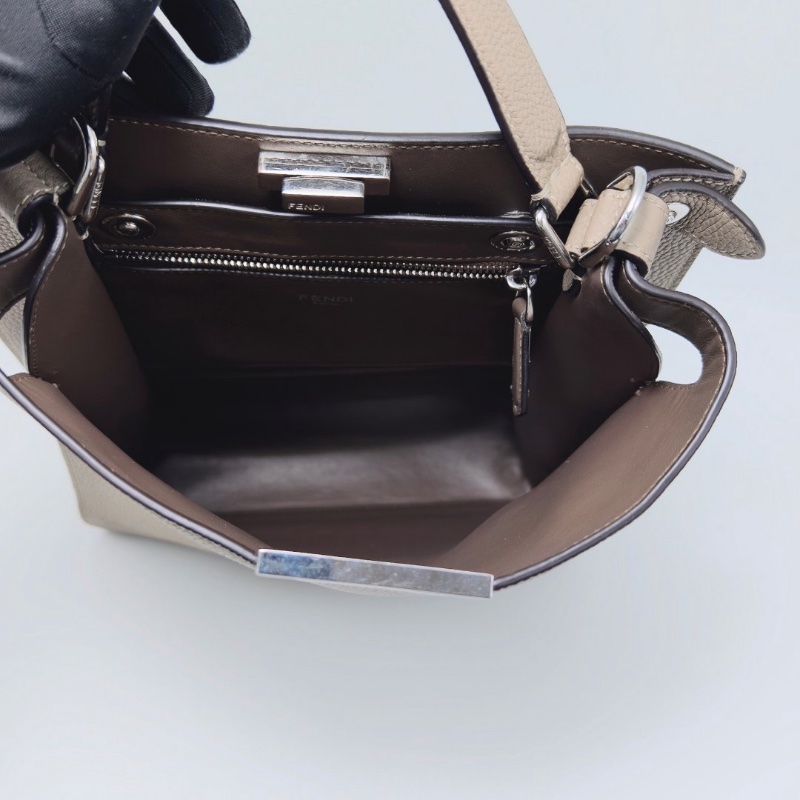 FENDI peekaboo系列大象灰銀扣手提肩背公事包17*33*8 98新配件塵袋雨衣-2