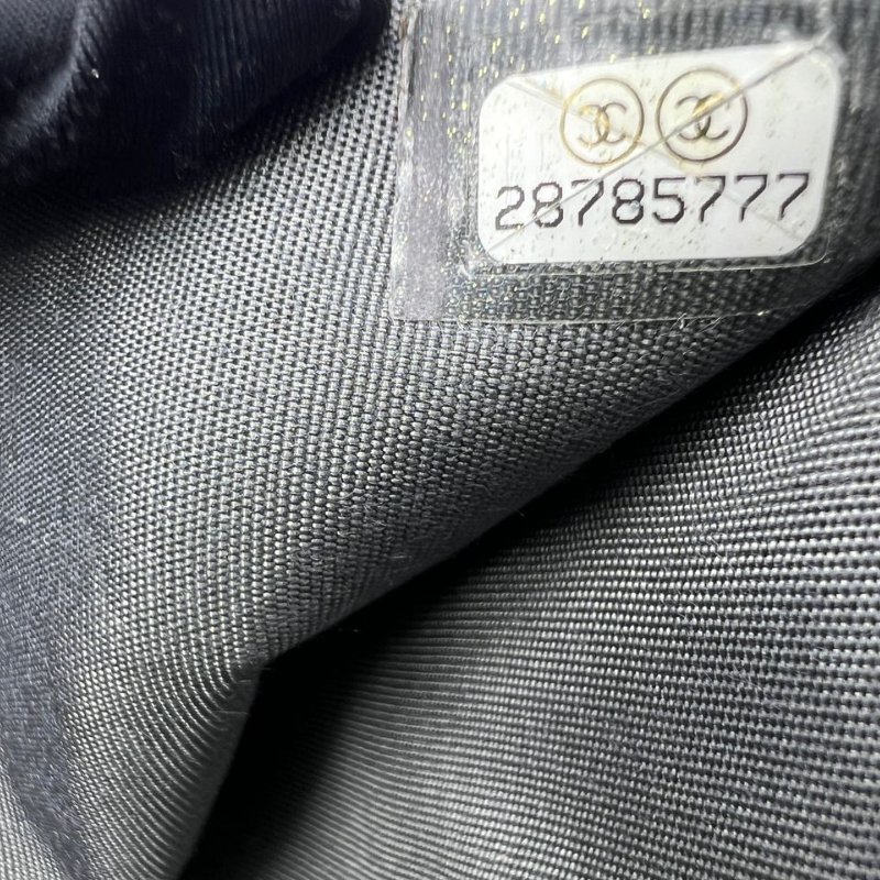 香奈兒黑銀魚子醬菱格紋手拿包錢包-1