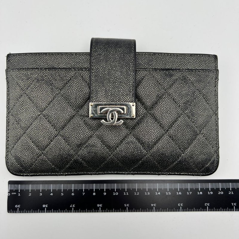 香奈兒黑銀魚子醬菱格紋手拿包錢包-9