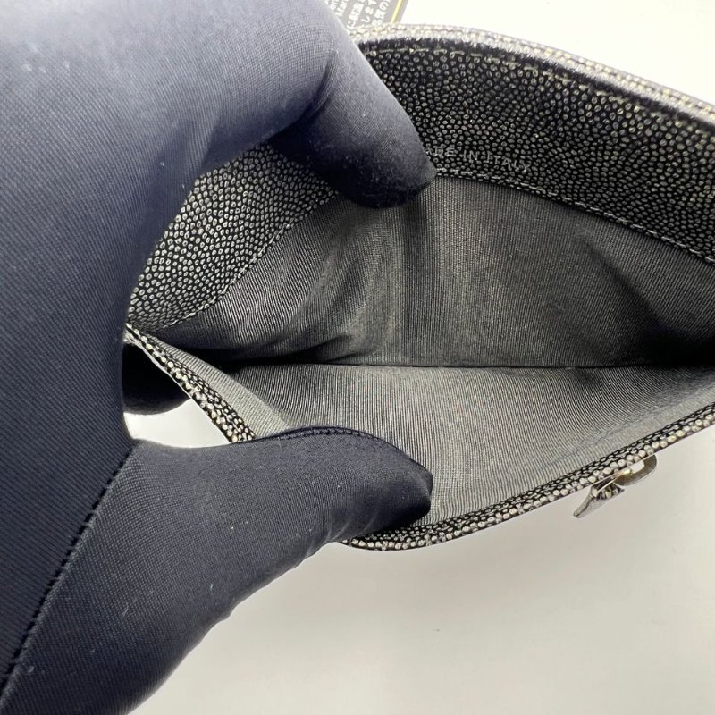 香奈兒黑銀魚子醬菱格紋手拿包錢包-17