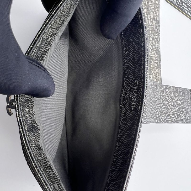 香奈兒黑銀魚子醬菱格紋手拿包錢包-18