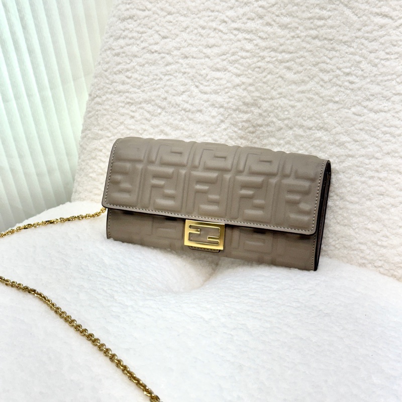 🩶芬迪法棍FENDI鴿灰色納帕小羊皮Baguette配飾鏈WOC-0