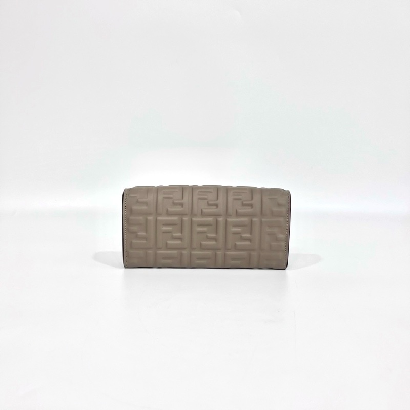 🩶芬迪法棍FENDI鴿灰色納帕小羊皮Baguette配飾鏈WOC-8