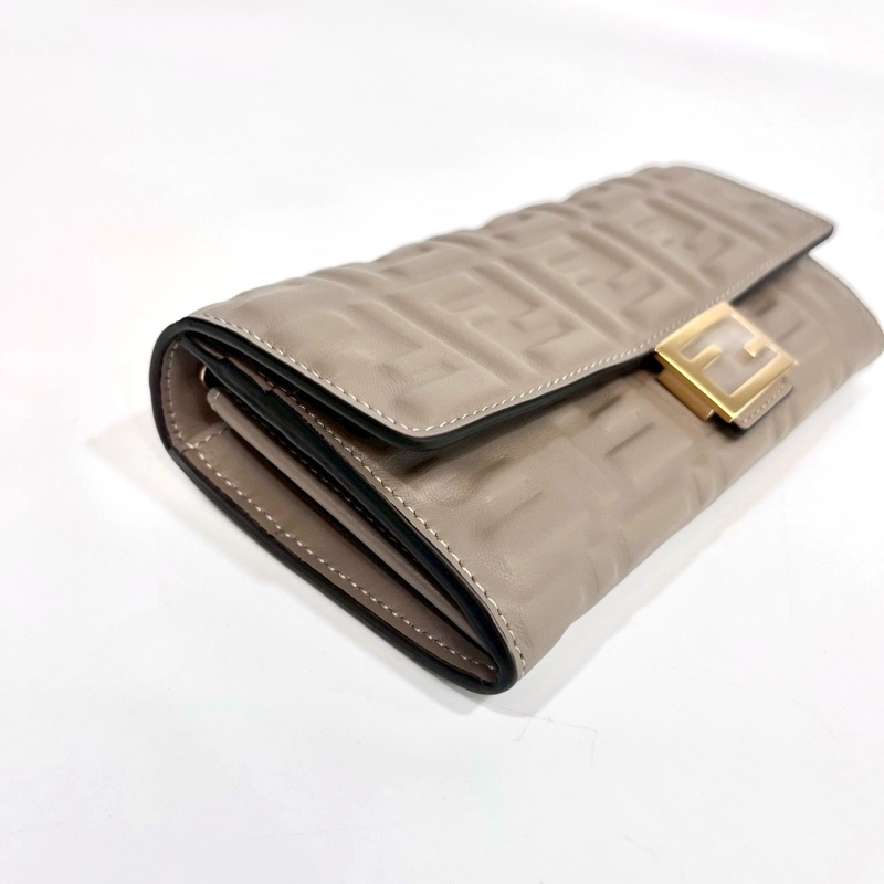 🩶芬迪法棍FENDI鴿灰色納帕小羊皮Baguette配飾鏈WOC-13