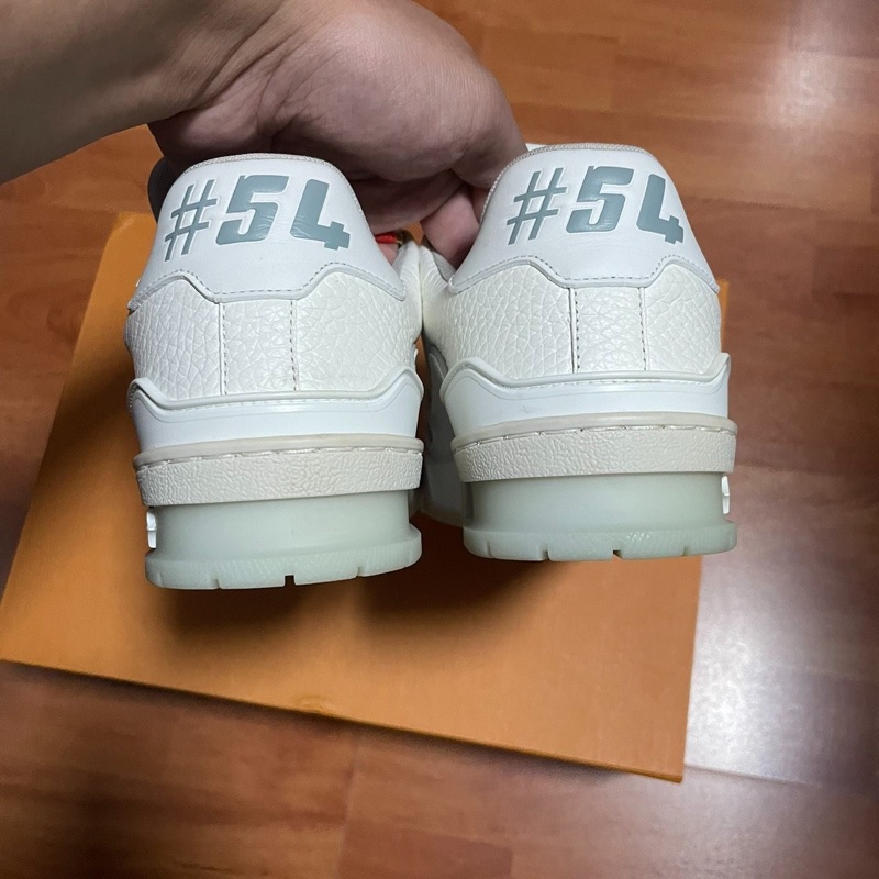 Lv Trainer白水泥 路易威登灰白配色 低幫時尚板鞋 37.5碼-4
